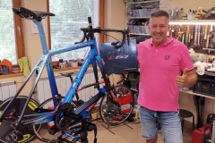 colnago_c64_50s_BFBL-shimano-dura-ace-di2-9170-disc-campagnolo-bora-wto_001_resize